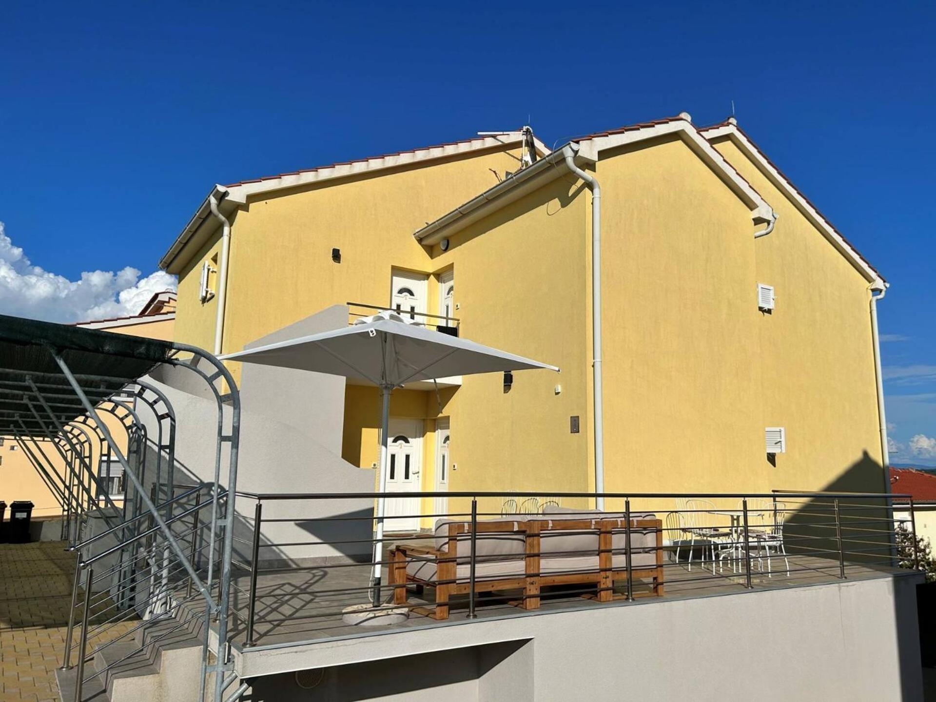 Guest house Apartments Pinta De Sol Cizici