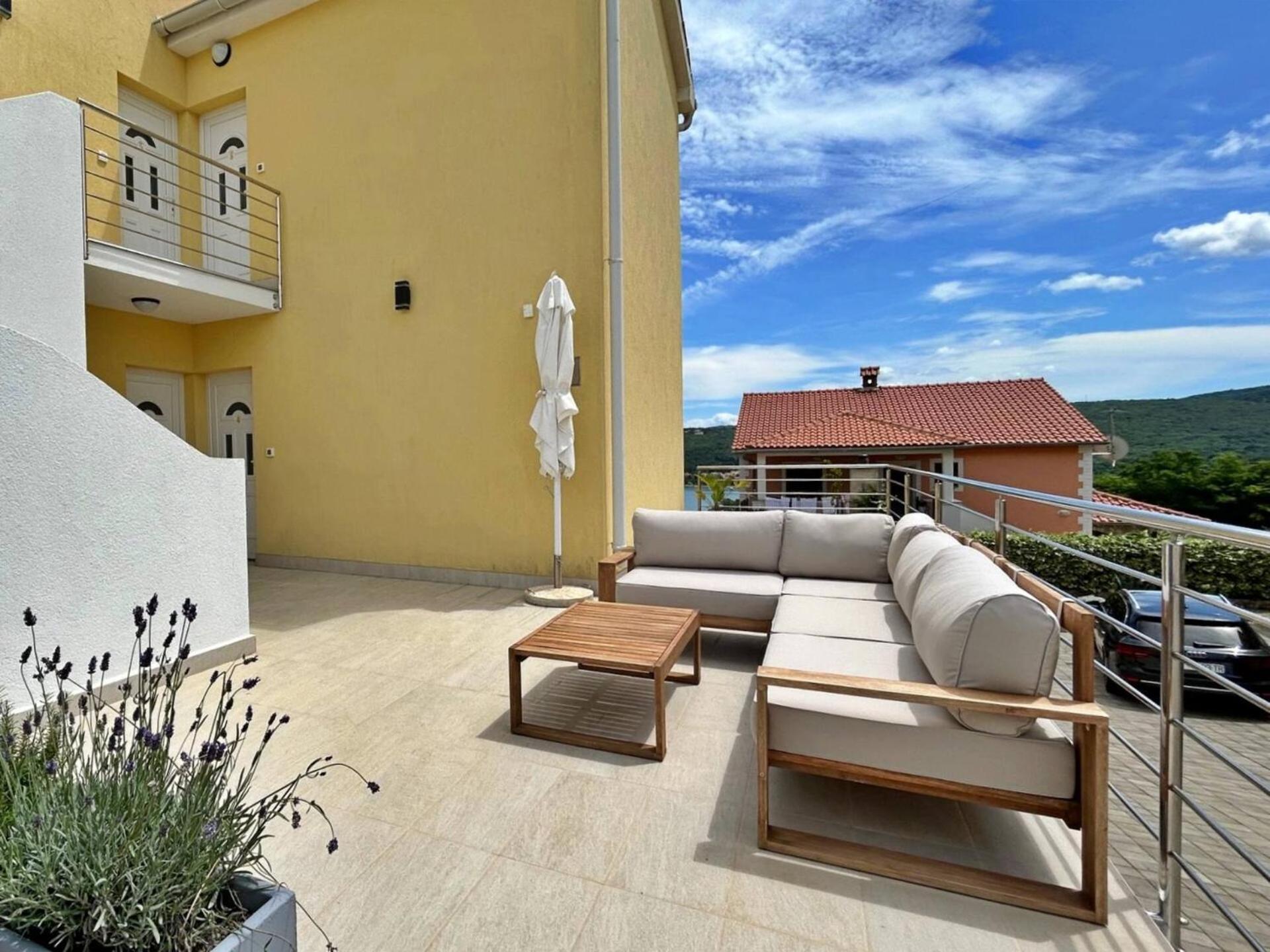 Guest house Apartments Pinta De Sol